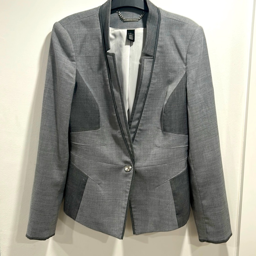 Tailored suit jacket